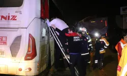 Denizli'de yolcu otobüsü TIR'a çarptı: 1 ölü, 20 yaralı