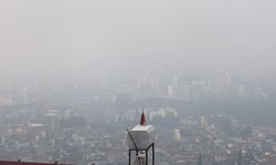 Hatay'da sis etkisini gösterdi: Görüş mesafesi 10 meteye kadar düştü