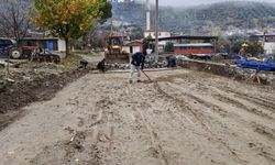 Karacasu’da yol yenileme çalışmaları hızla devam ediyor