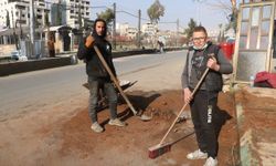 Şam'ın sokakları gönüllülerle yeniden temizleniyor