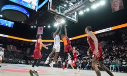 Anadolu Efes Galatasaray’ı yenerken zirveye bir adım daha yaklaştı!