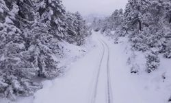 Çameli’nin karla kaplı doğası kartpostal gibi görüntülerle büyüledi