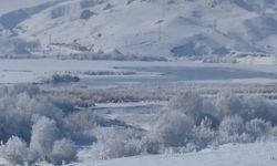 Erzurum'da eksi 25 derecede HES Göleti buz tuttu