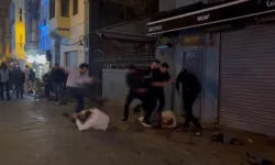 Taksim’de geceye gerginlik damgasını vurdu | Polis kavgaya müdahale etti