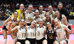 İzmir'de Sultanlar Ligi: VakıfBank Aras Kargo'yu 3-0 yendi