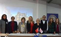 Yakın Doğu Üniversitesi Hastanesi'nden ergenlik dönemi için farkındalık semineri