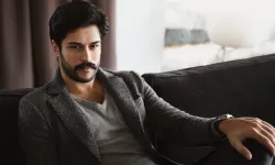 Burak Özçivit’in Rusya tarzı olay oldu! Kürklü önlem, tişörtlü poz