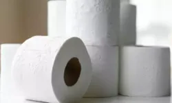 Tuvalet kağıdındaki o gizli tehlike! Banyodaki o detaya dikkat etmeyen yandı