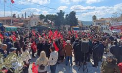 Foça'da İmamoğlu’na gözaltı tepkisi: Birleşe birleşe kazanacağız!
