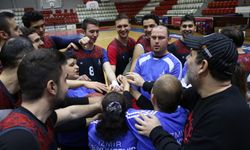 İzmir’de engeller basketbolla aşılıyor! Ücretsiz kurslar yoğun ilgi görüyor
