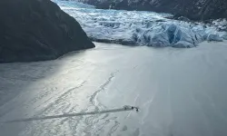Eksi 20 derecede hayatta kalma mücadelesi: Alaska'da uçak kazası sonrası mucize!