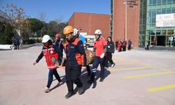 Okullarda deprem alarmı! Binlerce öğrenci katıldı