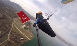 Gökyüzünde Çanakkale Zaferi coşkusu: Türk Bayraklı uçuş gerçekleşti