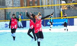 Türkiye'nin kar voleybolu zaferi: Namağlup şampiyonluk!