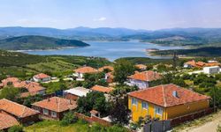 Yemyeşil doğası ve termal kaynaklarıyla Balıkesir'de turistlerin bir numarası! Otlu peynirli kahvaltısıyla mest ediyor