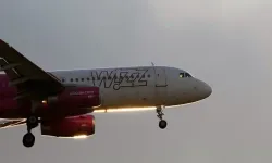 Wizz Air uçağında sarhoş yolcu nedeniyle Atina'ya acil iniş yapıldı