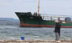 Atık taşıyan tanker Çanakkale Boğazı'nda karaya oturdu: İşte son gelişmeler