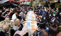 Börek yeme rekoru kırıldı! 13. yarışmanın şampiyonu 11 metre börek yedi