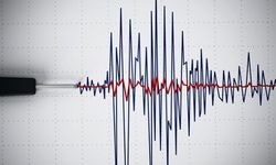 İstanbul'da 6,2 büyüklüğünde deprem! Art arda sarsıntılar panik yarattı – Valilik’ten ilk açıklama geldi