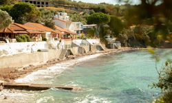 Ne Çeşme ne de Alaçatı! İzmir’de bu sezonun favorisi belli oldu: Berrak denizi ve beyaz kumsallarıyla turistleri çekiyor