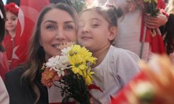 Dilek İmamoğlu 23 Nisan’ı Saraçhane’de çocuklarla coşkuyla kutladı