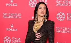 Dua Lipa’dan cesur görünüm: Siyah şeffaf elbise ile tüm bakışları üzerine çekti