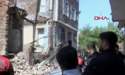 6.2 büyüklüğündeki deprem sonrasında İstanbul’da metruk bina çöktü!