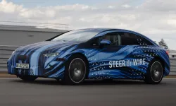 Mercedes, sürüş deneyimini yeniden planladı: 2026’da devreye girecek teknoloji dikkat çekiyor