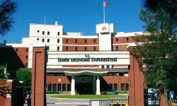 İzmir Ekonomi Üniversitesi nerede? Nasıl gidilir? YKS tercih edecek adaylar için kampüs, ulaşım ve üniversite rehberi