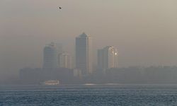 İzmir’de hava kirliliği alarmı: O ilçelerde tehlikeli seviyelere ulaşıldı!