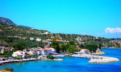 İzmir'in en şirin balıkçı kasabası: Yeşil ve mavinin buluştuğu sakin atmosferi hayranlık uyandırıyor