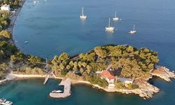 İzmir'de dalgıçlar rotayı buraya çevirdi: Beyaz kumsalı ve berrak denizi ile Bora Bora adalarıyla yarışıyor!
