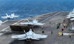 F-18 savaş uçağı denize düştü: ABD Donanması’ndan 60 Milyon Dolarlık kayıp!