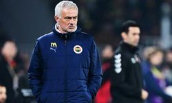 Jose Mourinho'dan kritik hamle: Fenerbahçe'de sezon sonuna kadar üçlü savunma