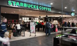 Starbucks’ın bedava bardak kampanyası ikinci el sitelerinde yüksek fiyatla satılıyor