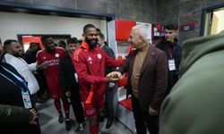 Ümraniyespor, Amedspor’u 3-0 mağlup ederek play-off yolunu sürdürdü