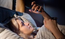 Günlük 5 saatin üzerinde telefon kullanıyorsanız dikkat: Bağımlılık kapıda!