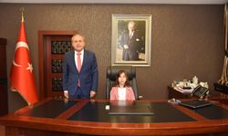 Karşıyaka’da kaymakamlık koltuğuna 4. sınıf öğrencisi Lara oturdu!