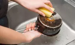 Yanmış tava altlarınızı ne yapsanız da temizleyemiyor musunuz? Bu yöntemlerle yeni almış gibi olacak!