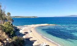 Doğal kil yataklarıyla ünlendi! İzmir’de Maldivler’e rakip bu koya turistler resmen akın ediyor