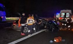 Anadolu Otoyolu’nda kaza: Otomobil hurdaya döndü, 4 yaralı