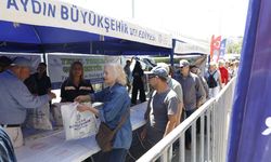 Ata tohumlarından üretilen fideler Kuşadalı vatandaşlara dağıtıldı