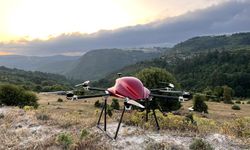 Genç mühendislerden yerli dron devrimi: Aydınlatıyor, yıkıyor, yangın söndürüyor