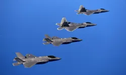 ABD Başkanı Trump F-55 ve F-22 Super projelerini resmen duyurdu