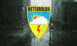 Meteorolojiden dikkat çeken tahmin: İzmir'de sıcaklıklar aniden düşecek! Üç gün boyunca sağanak göz açtırmayacak