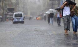İzmir’de yağış geri dönüyor! Saat saat uyarı geldi: Gök gürültülü sağanak kapıda