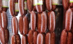 Ünlü marketlerde satılıyor! 7 sucuk markasında şok hile! Sucuk diye baş eti ve tavuk yedirmişler! İşte o markalar...