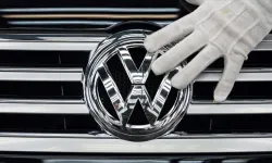 Volkswagen'de taşlar yerinden oynuyor! 50 bin pozisyon azaltılacak, model sayısı yarıya inecek