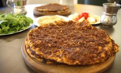 150 TL’ye de var, 1500 TL’ye de! Tatilciler şokta: Bodrum’da lahmacun fiyatları uçtu!