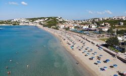 İzmir’in en büyük kum plajı! Ulaşımı kolay, denizi sığ! İzmir’de denize girilecek en rahat yer burası!